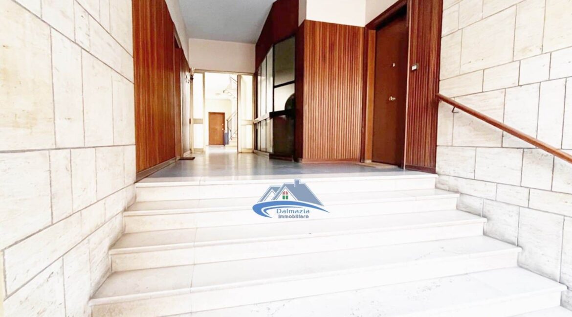 ingresso condominiale